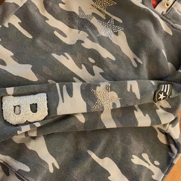 Butter size 12 Camo split back youth hoodie with finger holes ❤️host pick - Picture 5 of 6